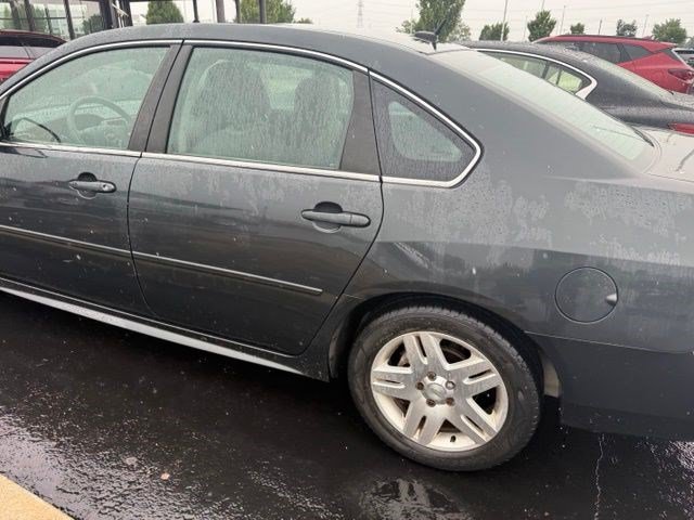 Used 2016 Chevrolet Impala LT FWD image 3