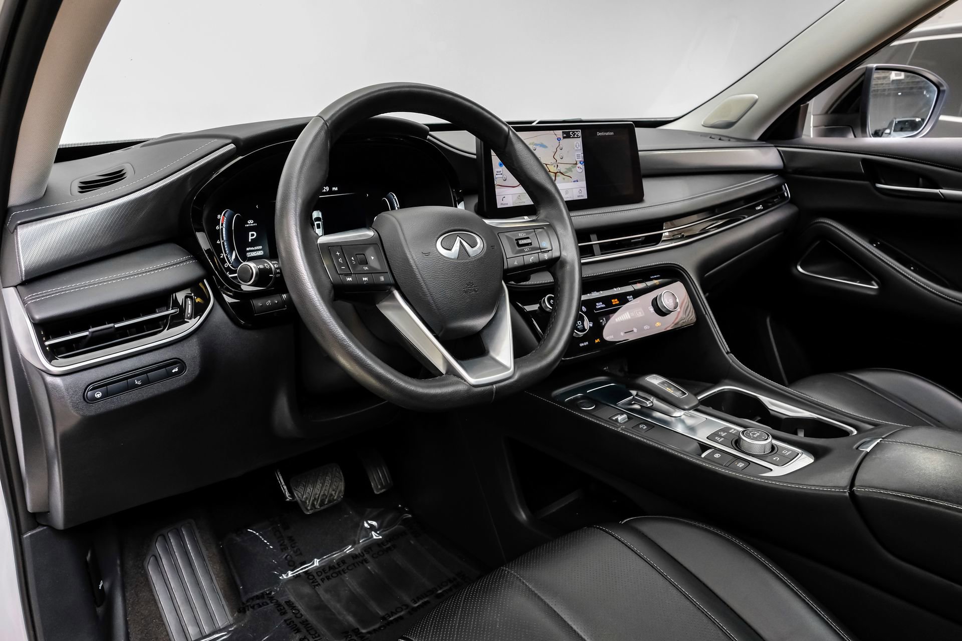 Used 2023 INFINITI QX60 Luxe w/ Vision Package image 3