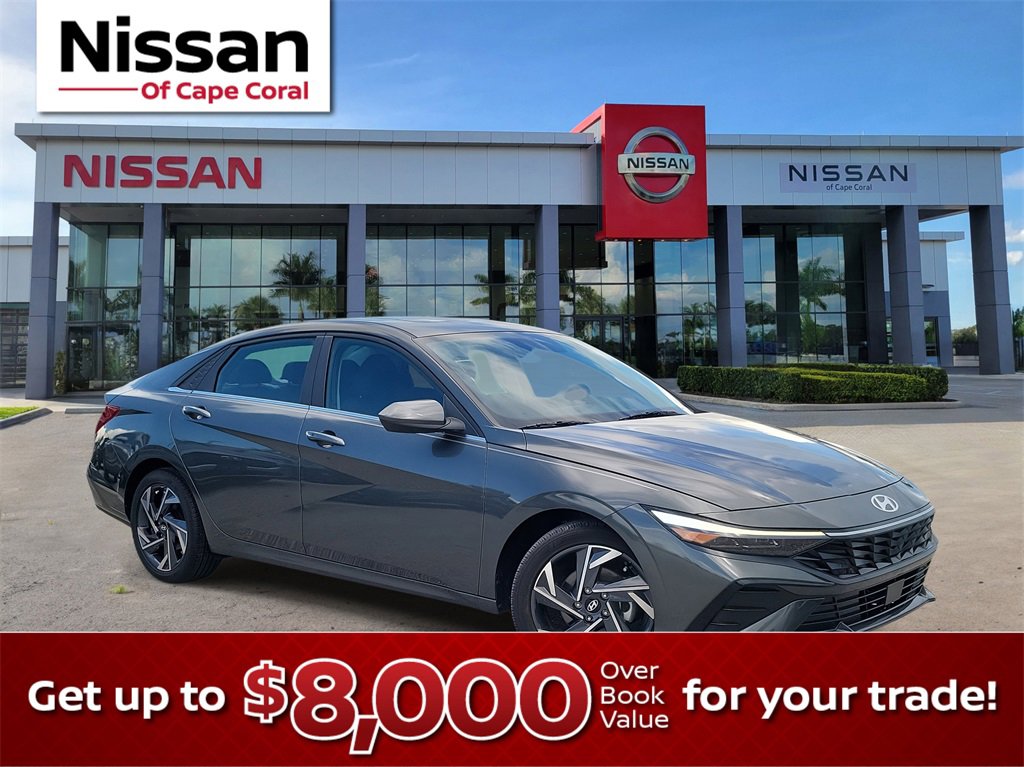 Used 2024 Hyundai Elantra SEL w/ Convenience Package