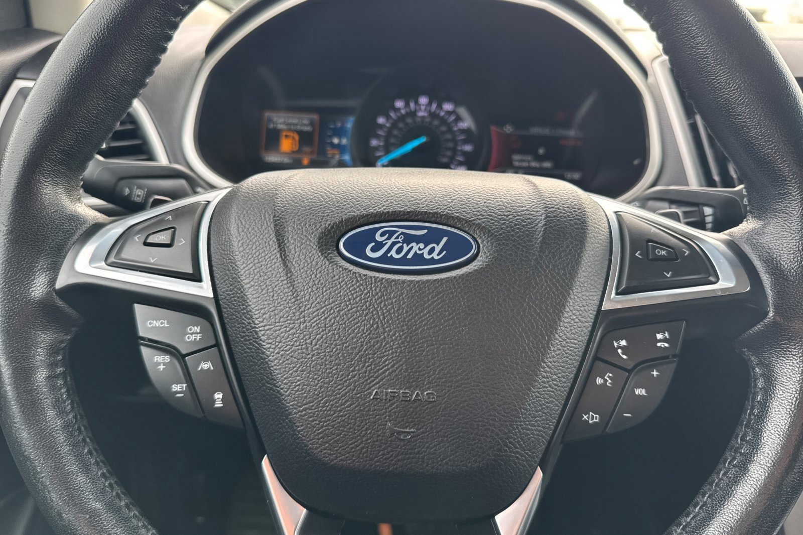 Used 2019 Ford Edge SEL w/ Equipment Group 201A image 24