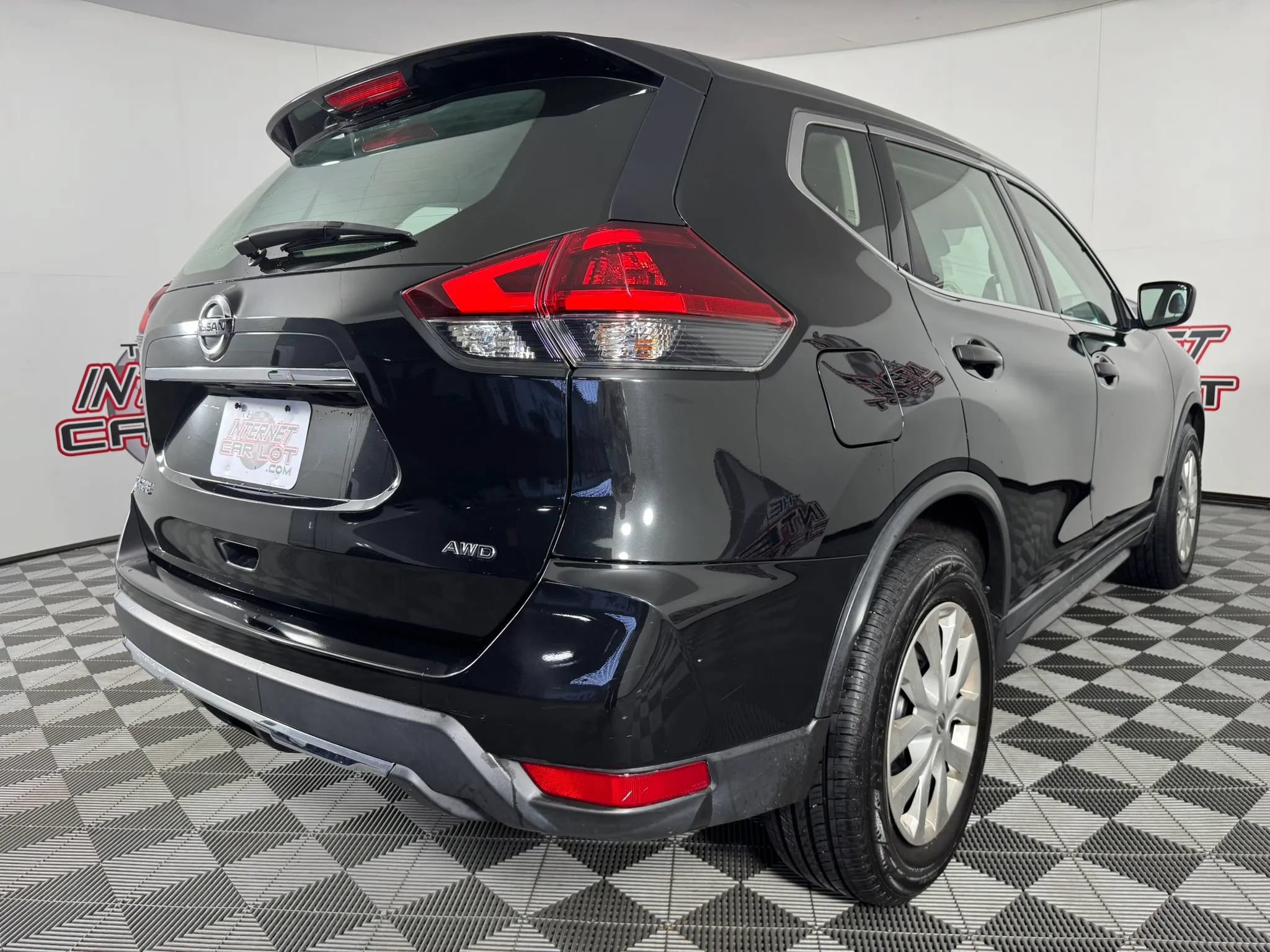 Used 2019 Nissan Rogue S AWD/4WD image 25