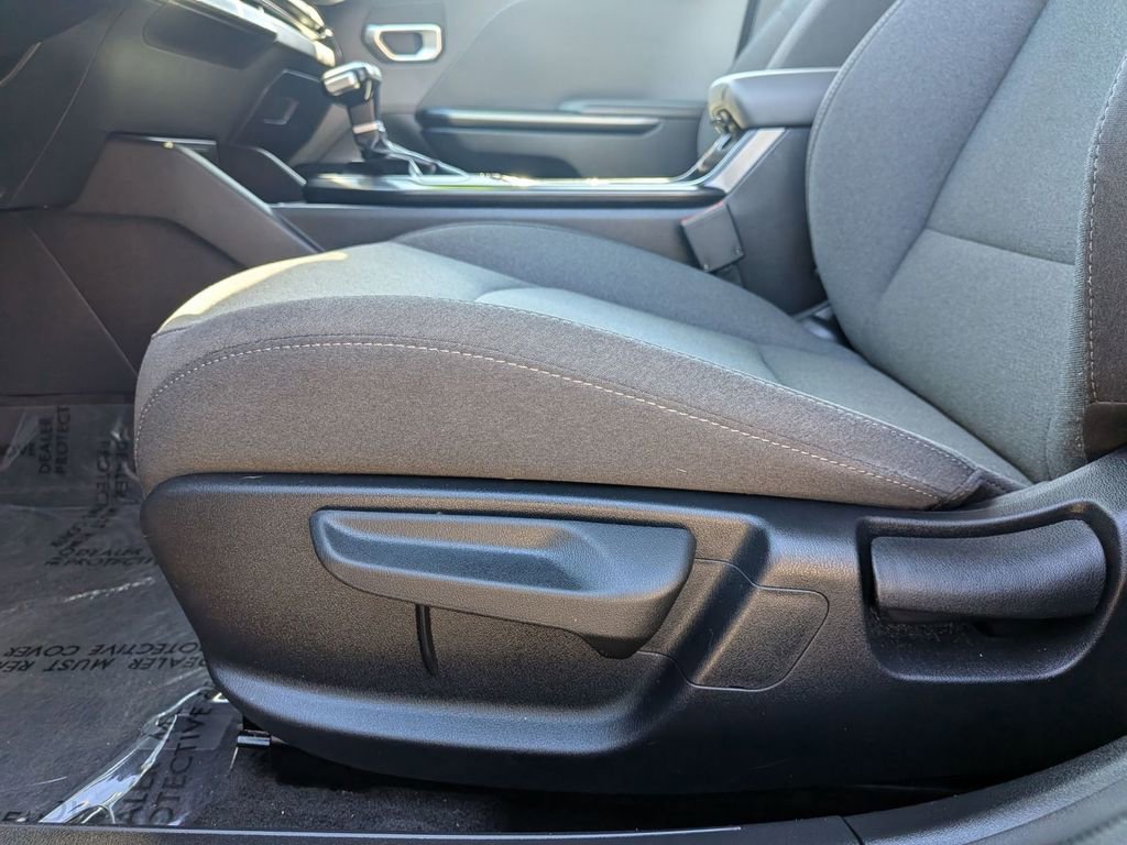 Used 2025 Kia K4 LXS image 17
