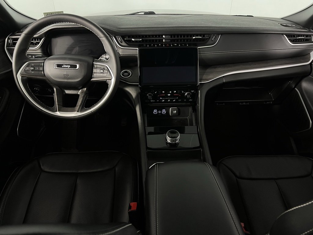 Certified 2024 Jeep Grand Cherokee Limited w/ Luxury Tech Group II image 13