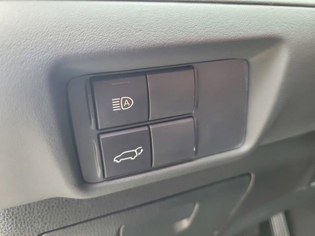 Used 2021 Toyota Highlander XLE image 17