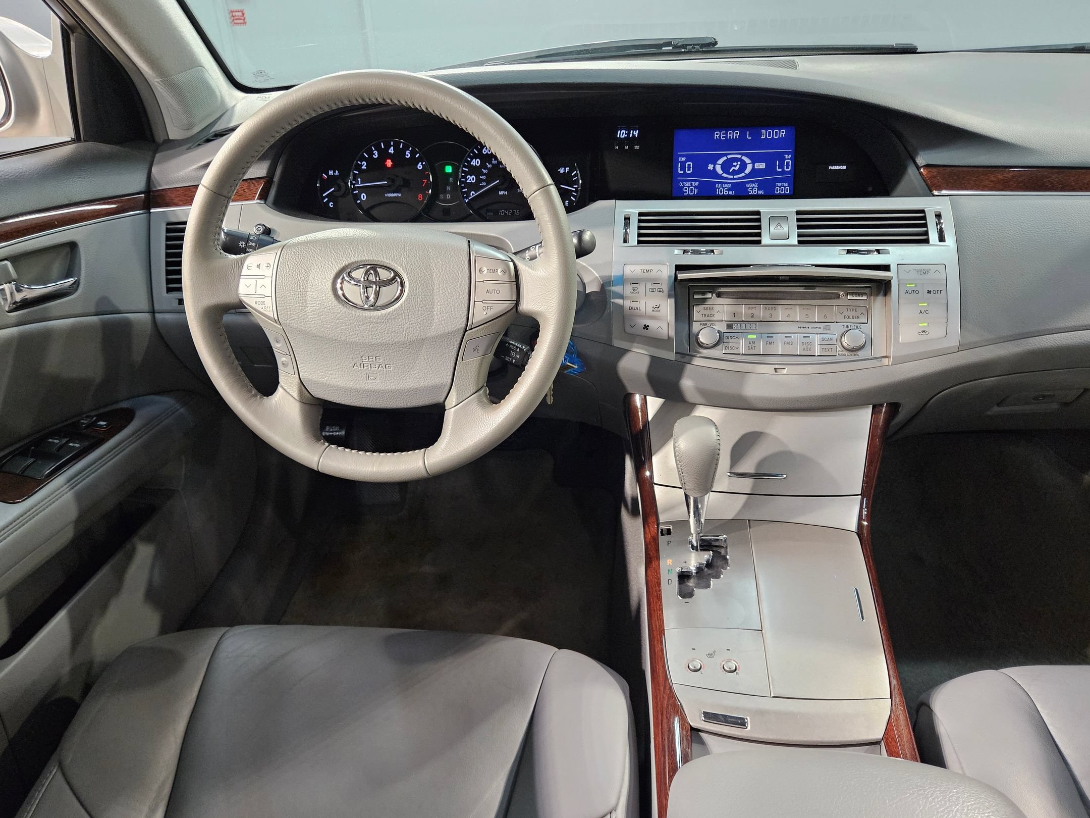 Used 2009 Toyota Avalon XLS FWD image 9