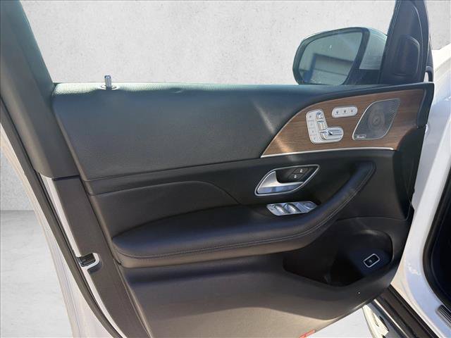 Used 2021 Mercedes-Benz GLS 450 4MATIC image 9