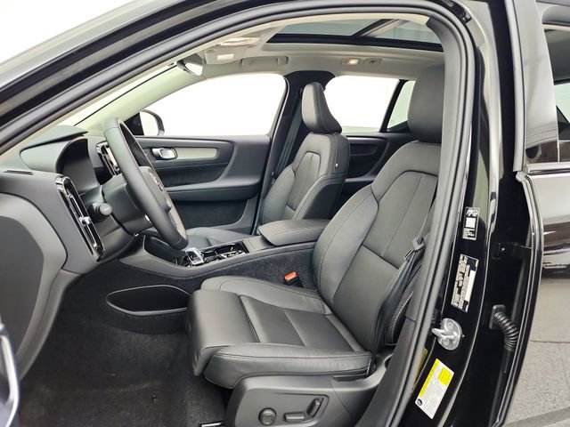 Used 2026 Volvo XC40 B5 Ultra image 21