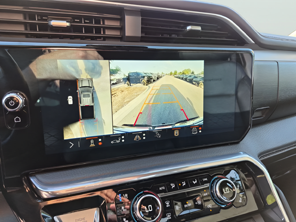 Used 2024 GMC Sierra 1500 Denali AWD/4WD image 32