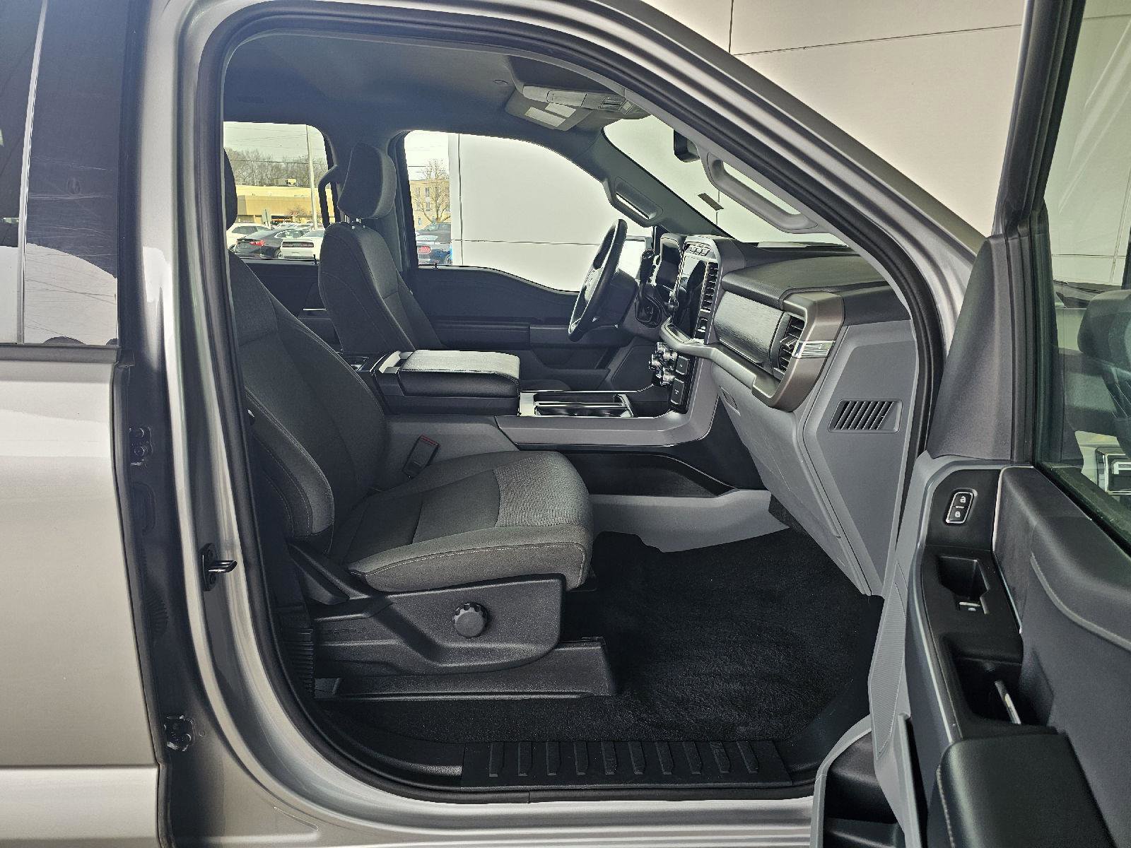 Used 2024 Ford F150 XLT w/ Mobile Office Package image 12