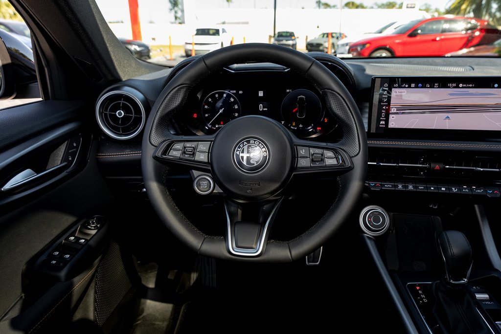 New 2025 Alfa Romeo Tonale w/ Premium Package image 23