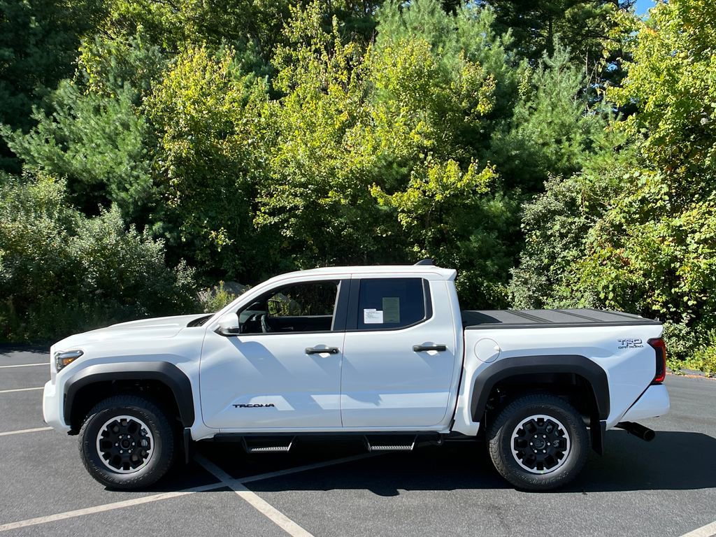 New 2025 Toyota Tacoma TRD Off-Road w/ TRD Off Road Upgrade Package image 2