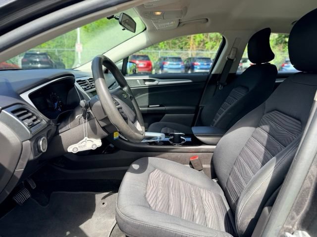 Used 2016 Ford Fusion SE FWD image 6