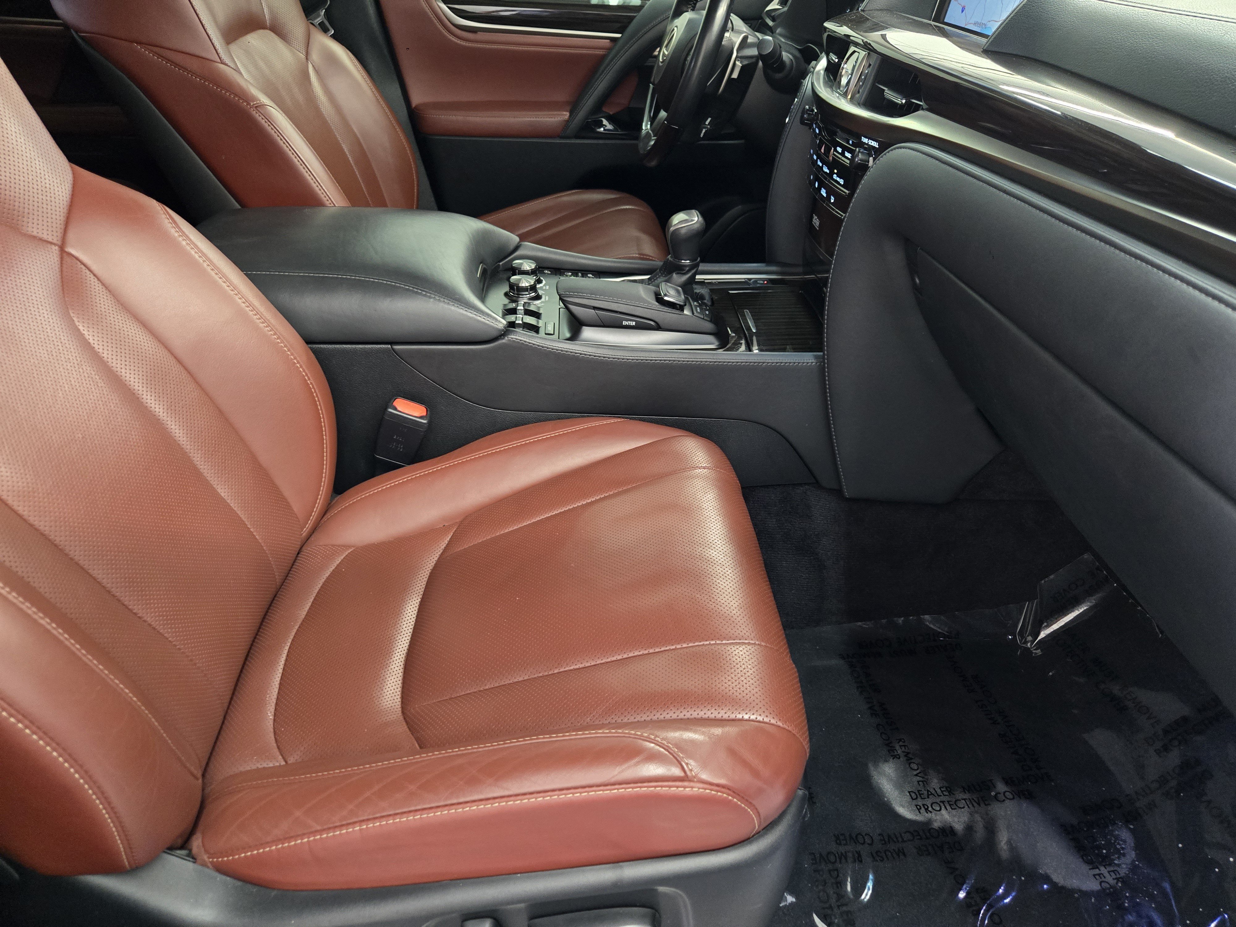 Used 2017 Lexus LX 570 4WD image 15