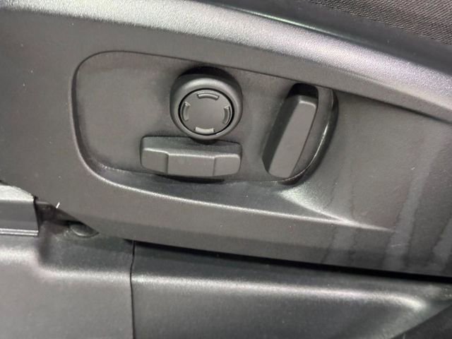 Used 2025 Land Rover Defender 110 S image 20