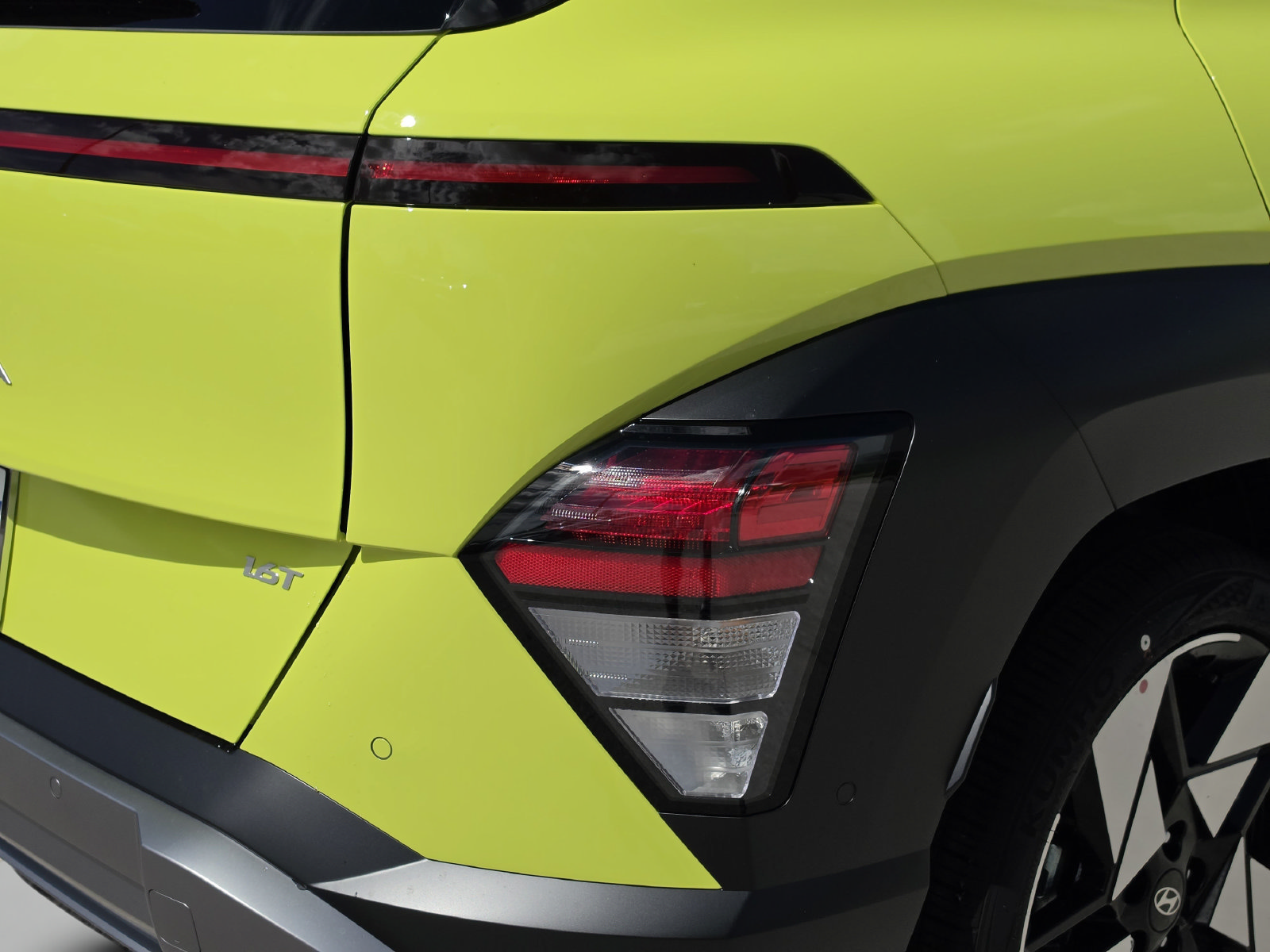 New 2027 Hyundai Kona Limited FWD image 38
