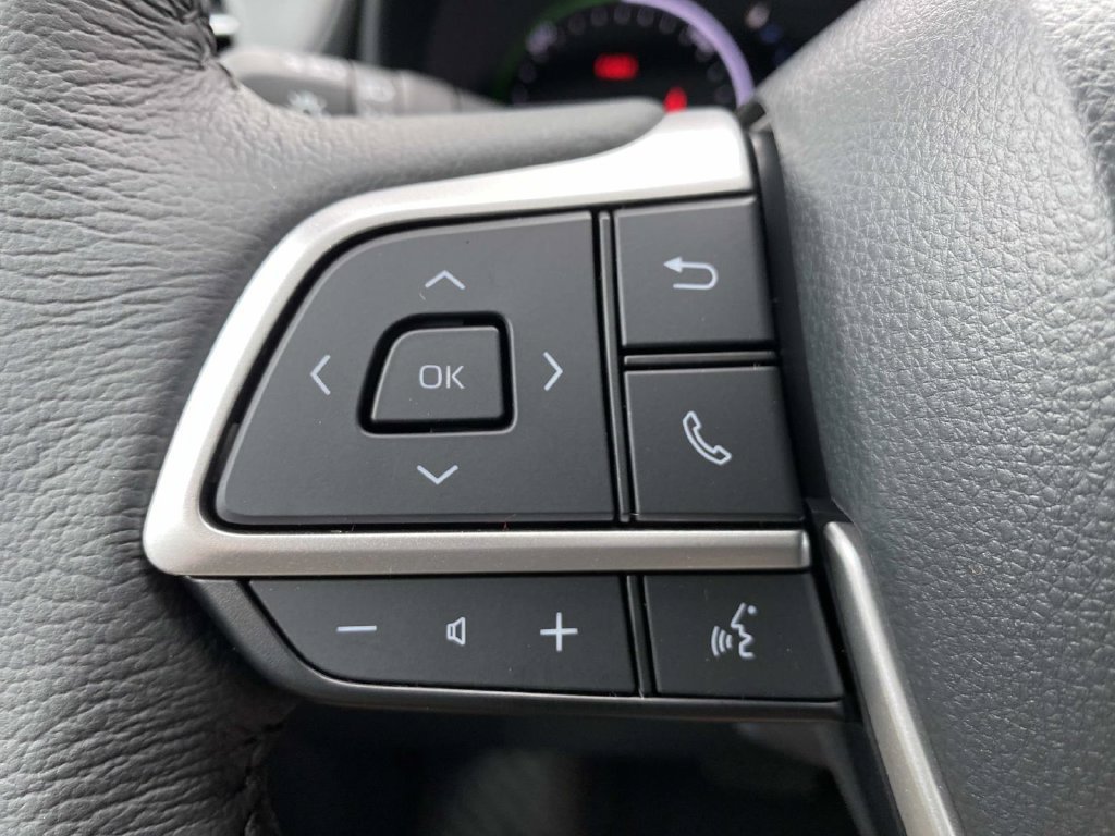 New 2026 Toyota Sienna XLE AWD/4WD image 15