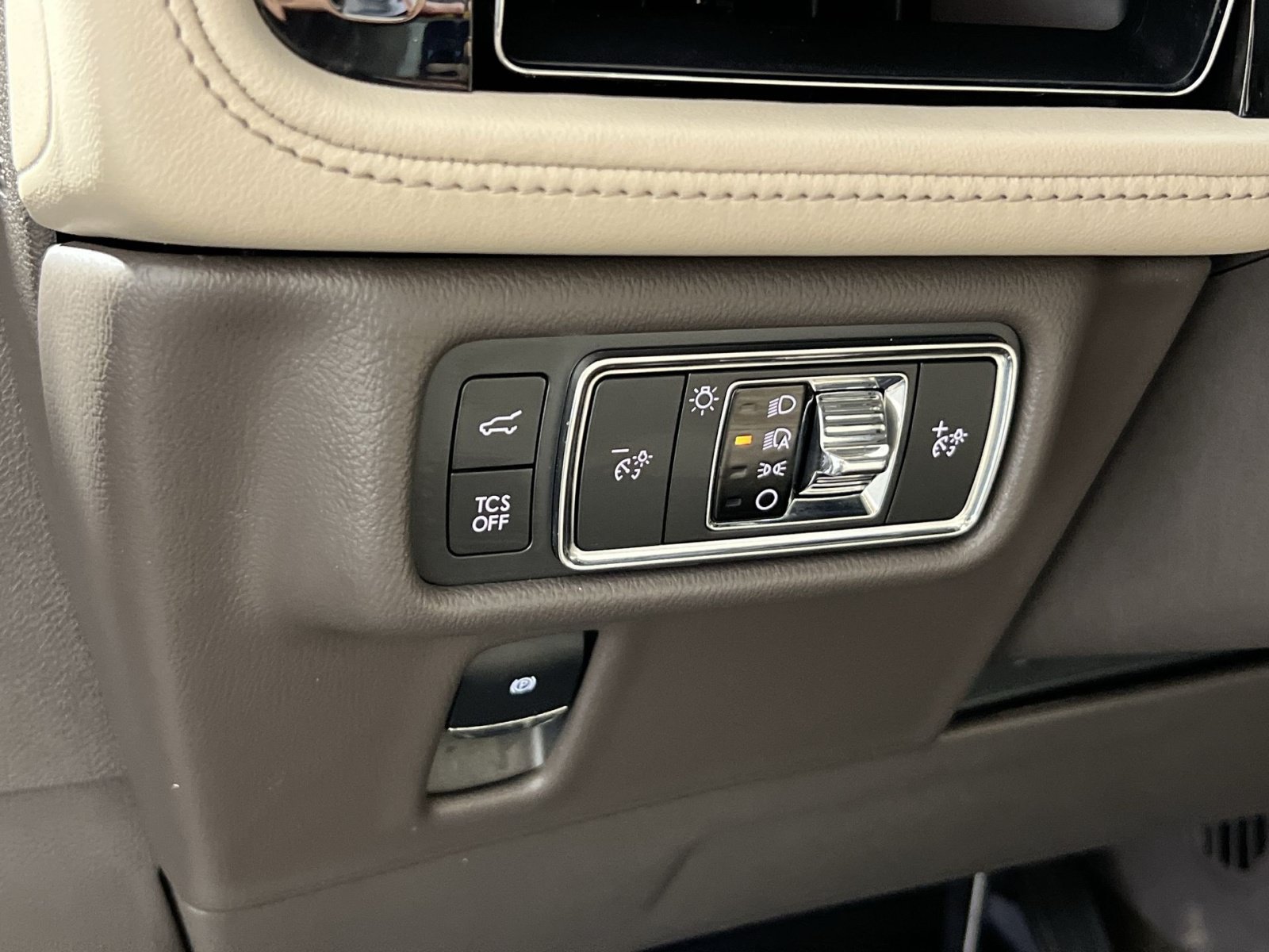 Used 2022 Lincoln Nautilus Reserve AWD/4WD image 31