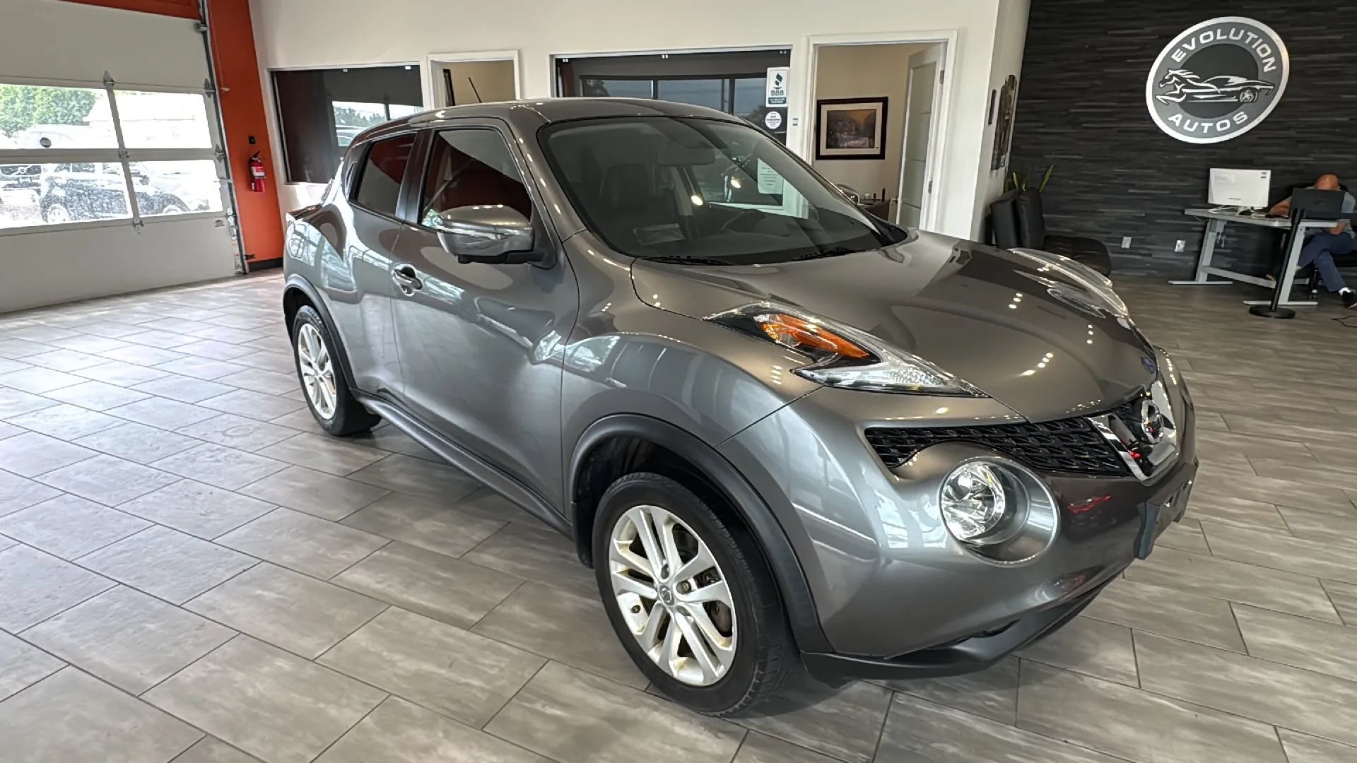 Used 2016 Nissan Juke SL AWD/4WD image 5