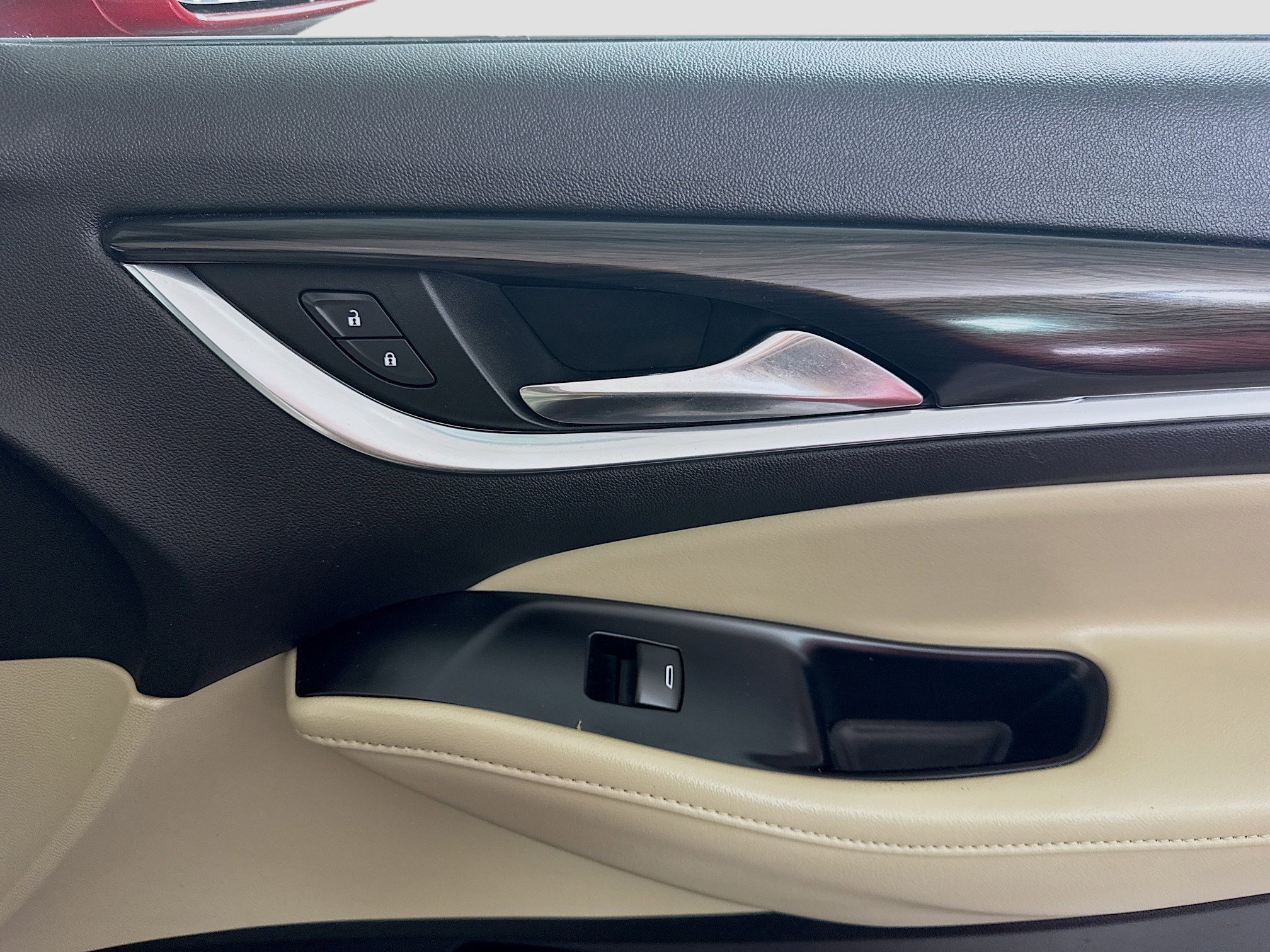 Used 2019 Buick Enclave Essence image 31