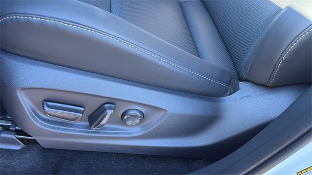 New 2025 Toyota Crown Signia image 21