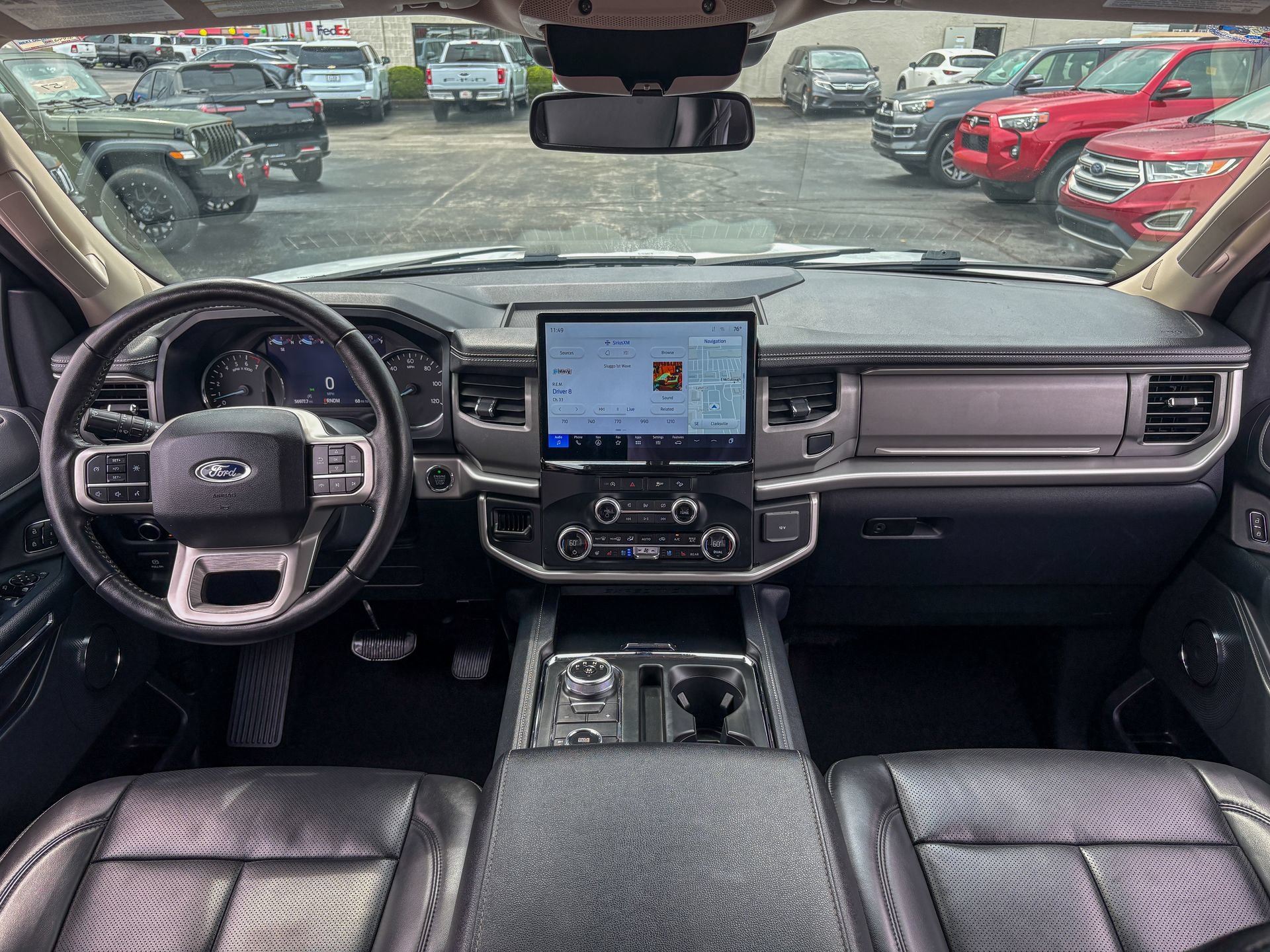 Used 2024 Ford Expedition XLT AWD/4WD image 2