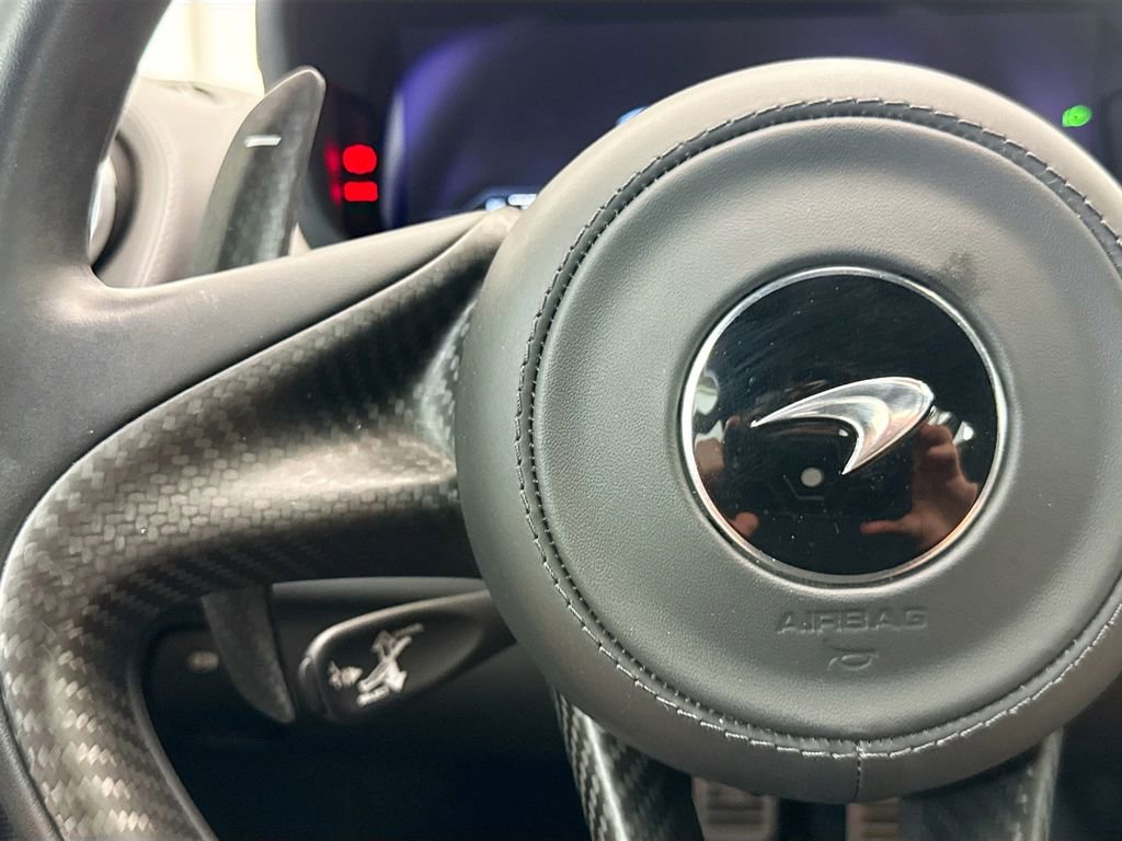 Used 2020 McLaren GT RWD image 11