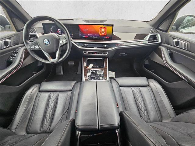 Used 2025 BMW X5 xDrive50e image 13