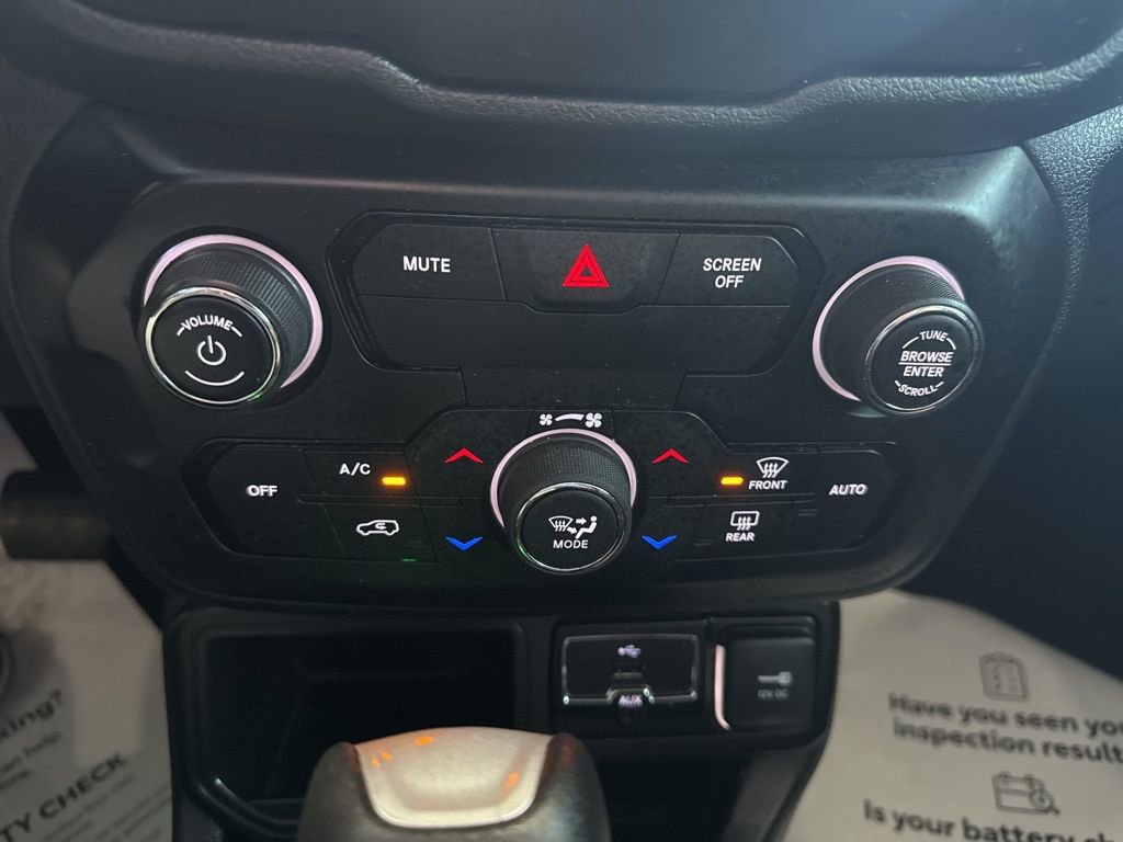 Used 2020 Jeep Renegade Altitude FWD image 18