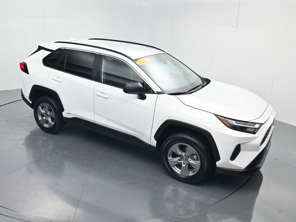 Used 2025 Toyota RAV4 LE image 57