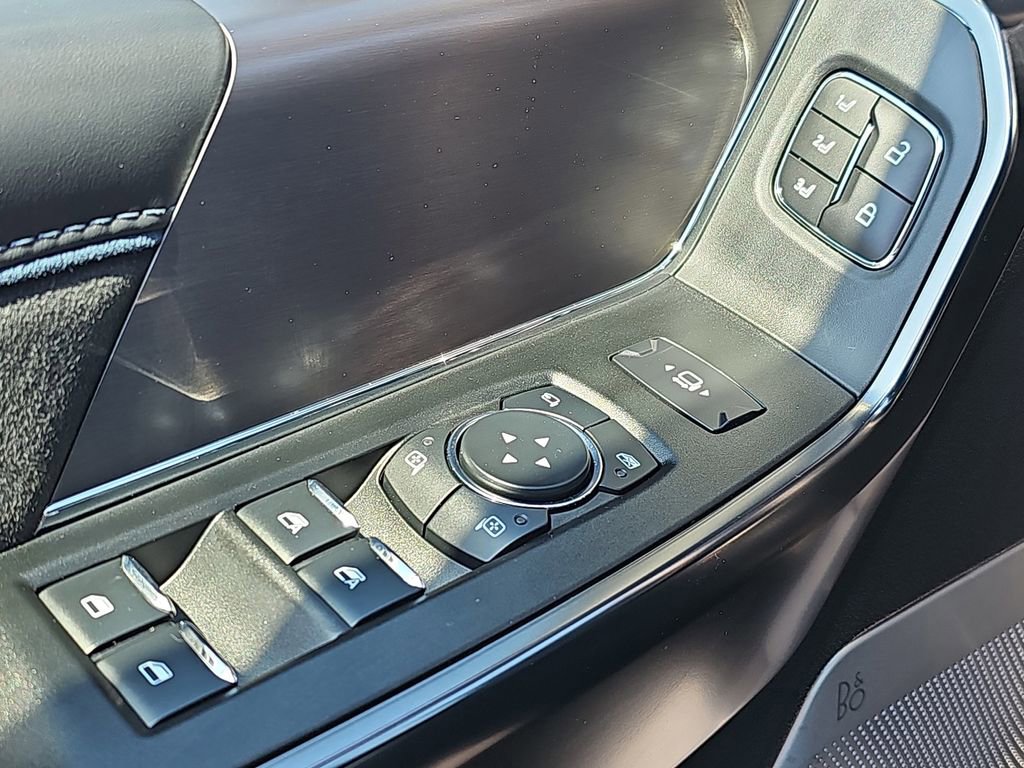 New 2026 Ford F350 Platinum w/ FX4 Off-Road Package image 29