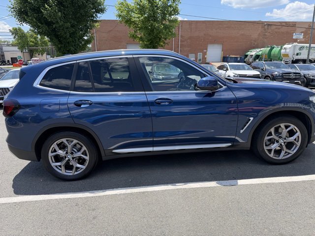 Used 2022 BMW X3 xDrive30i w/ Convenience Package w/ZPA AWD/4WD image 11