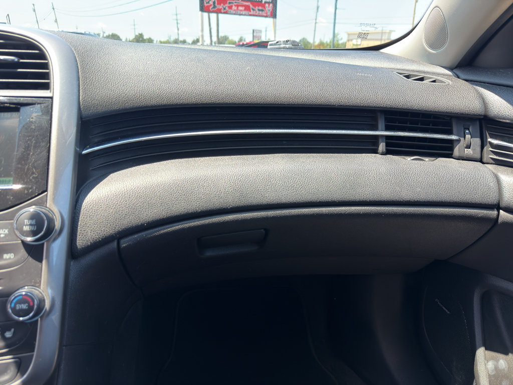 Used 2015 Chevrolet Malibu LT w/ Leather Package FWD image 35