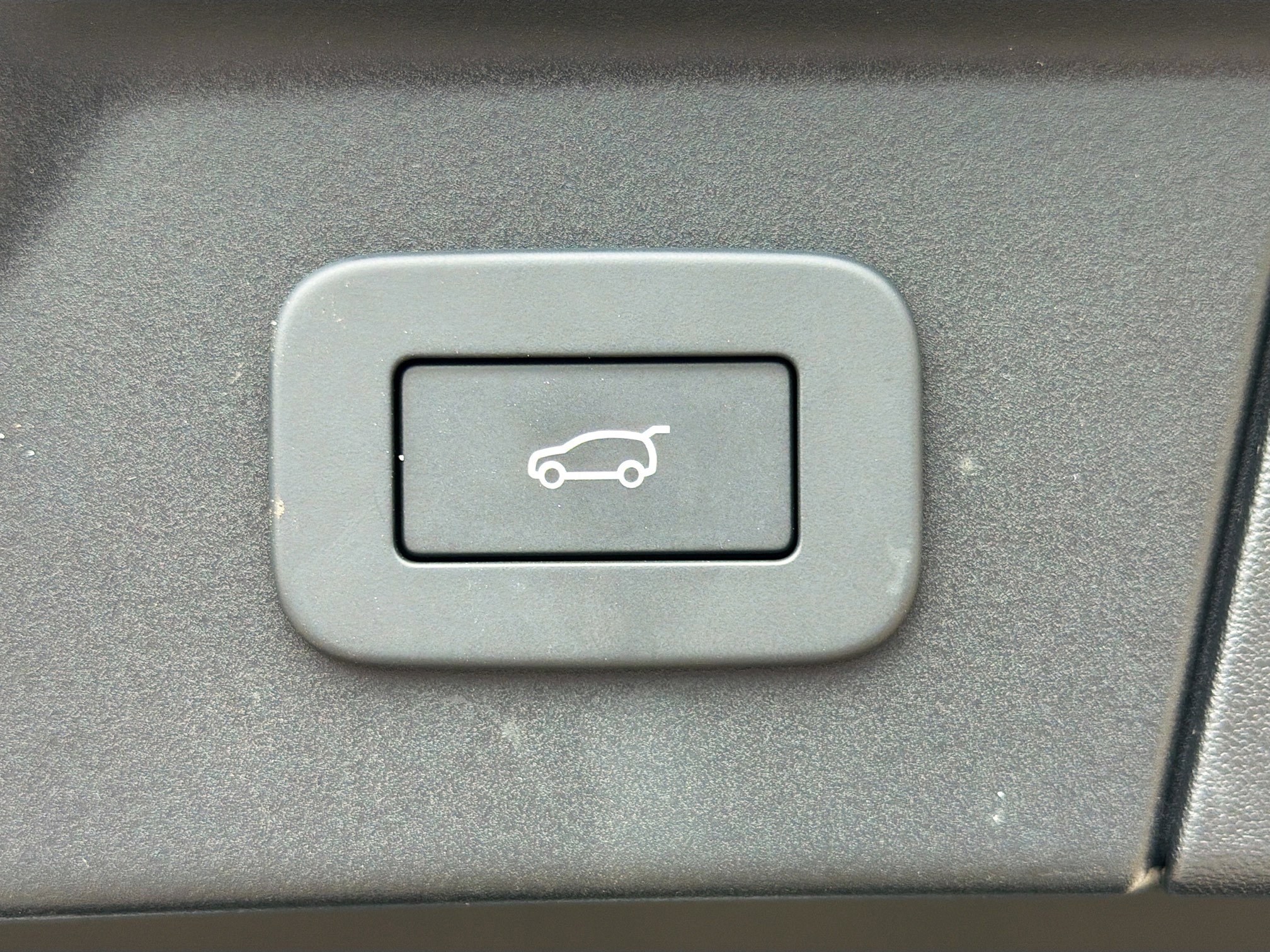 Used 2026 Land Rover Range Rover Velar Dynamic SE image 13