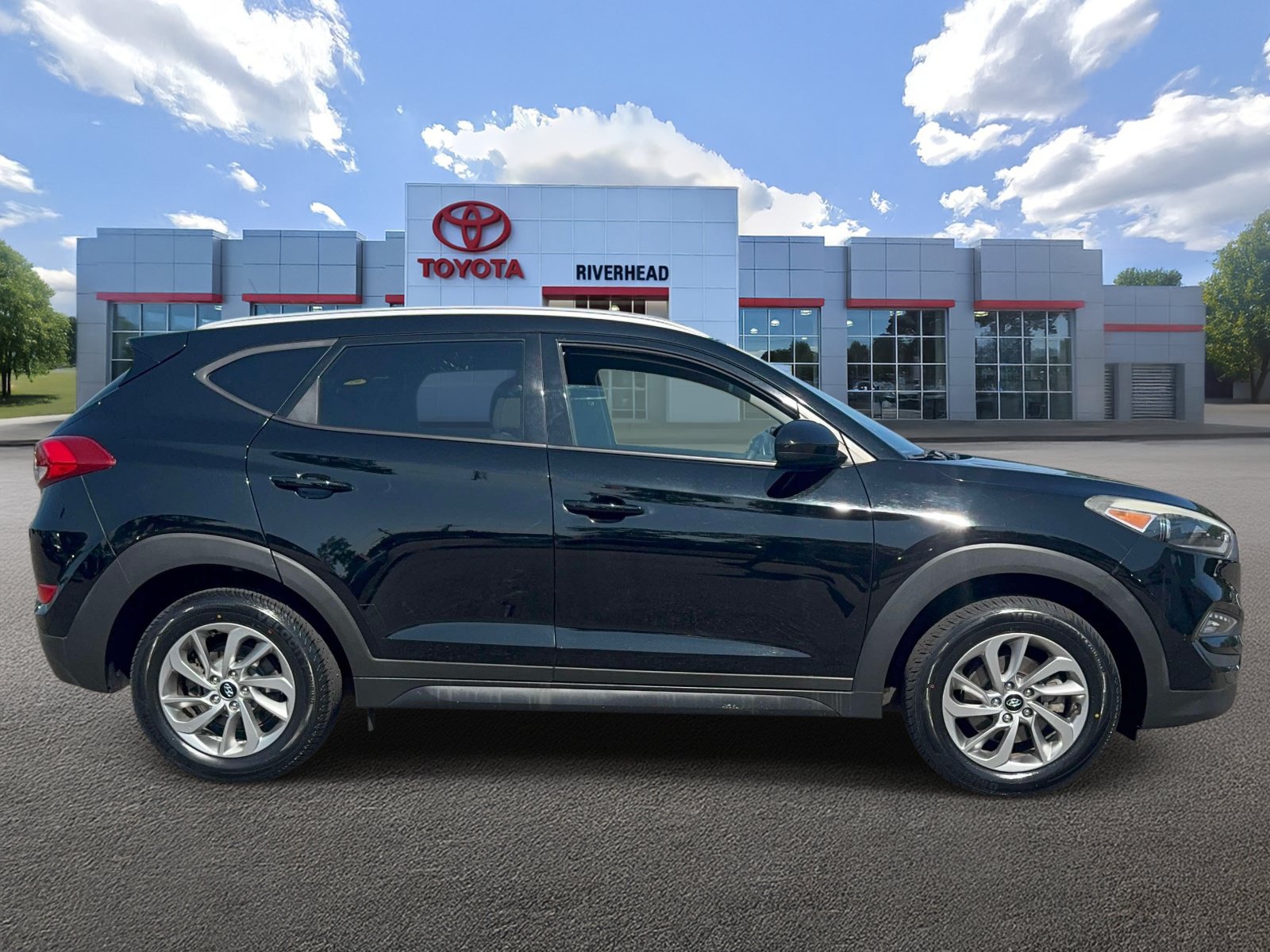 Used 2016 Hyundai Tucson SE w/ Option Group 02 AWD/4WD image 4