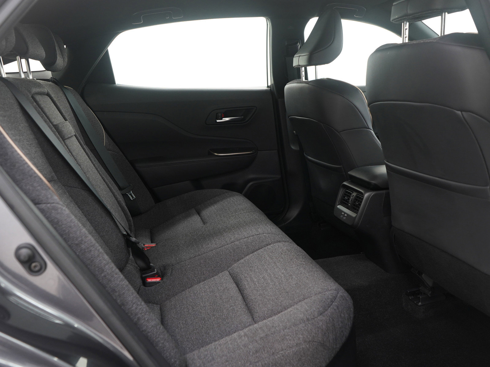 Used 2023 Toyota Crown XLE image 12