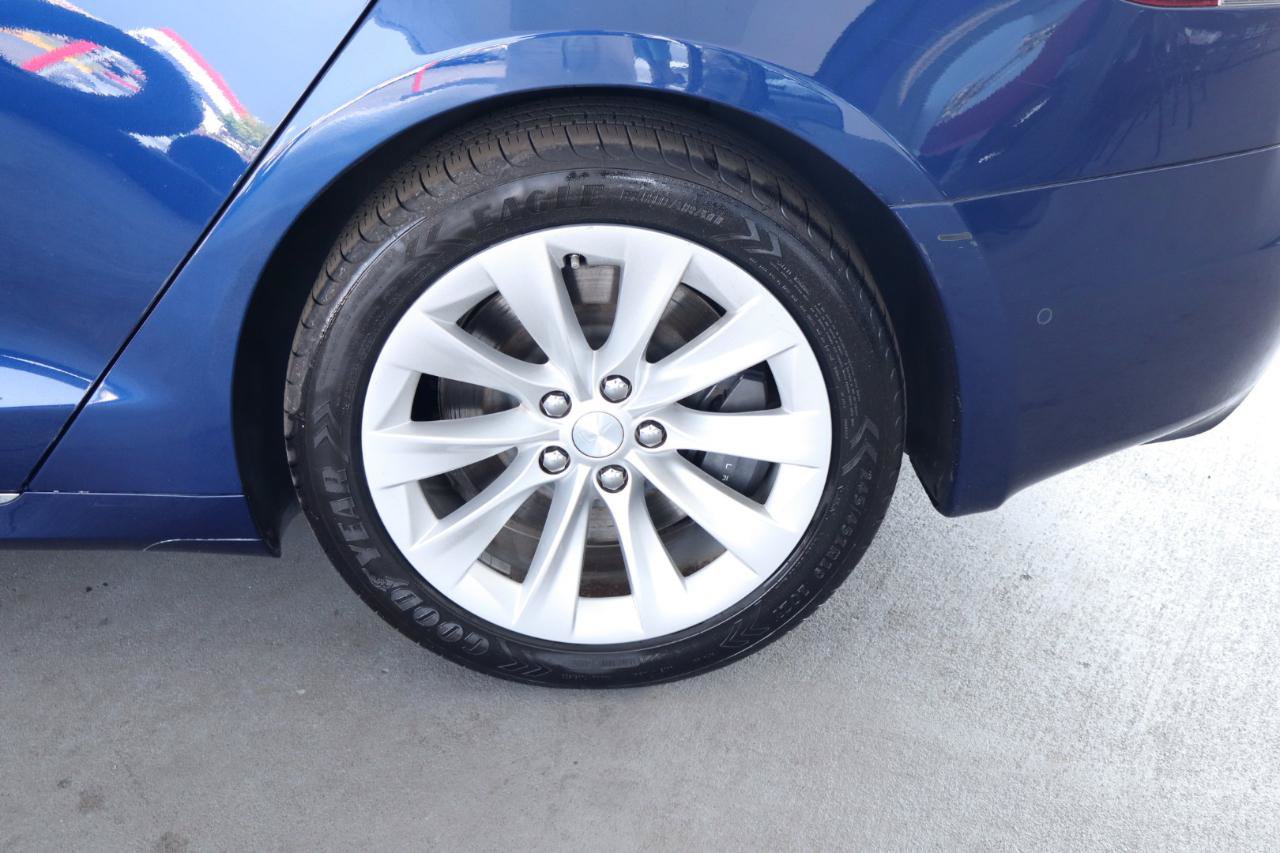 Used 2018 Tesla Model S 100D AWD/4WD image 11