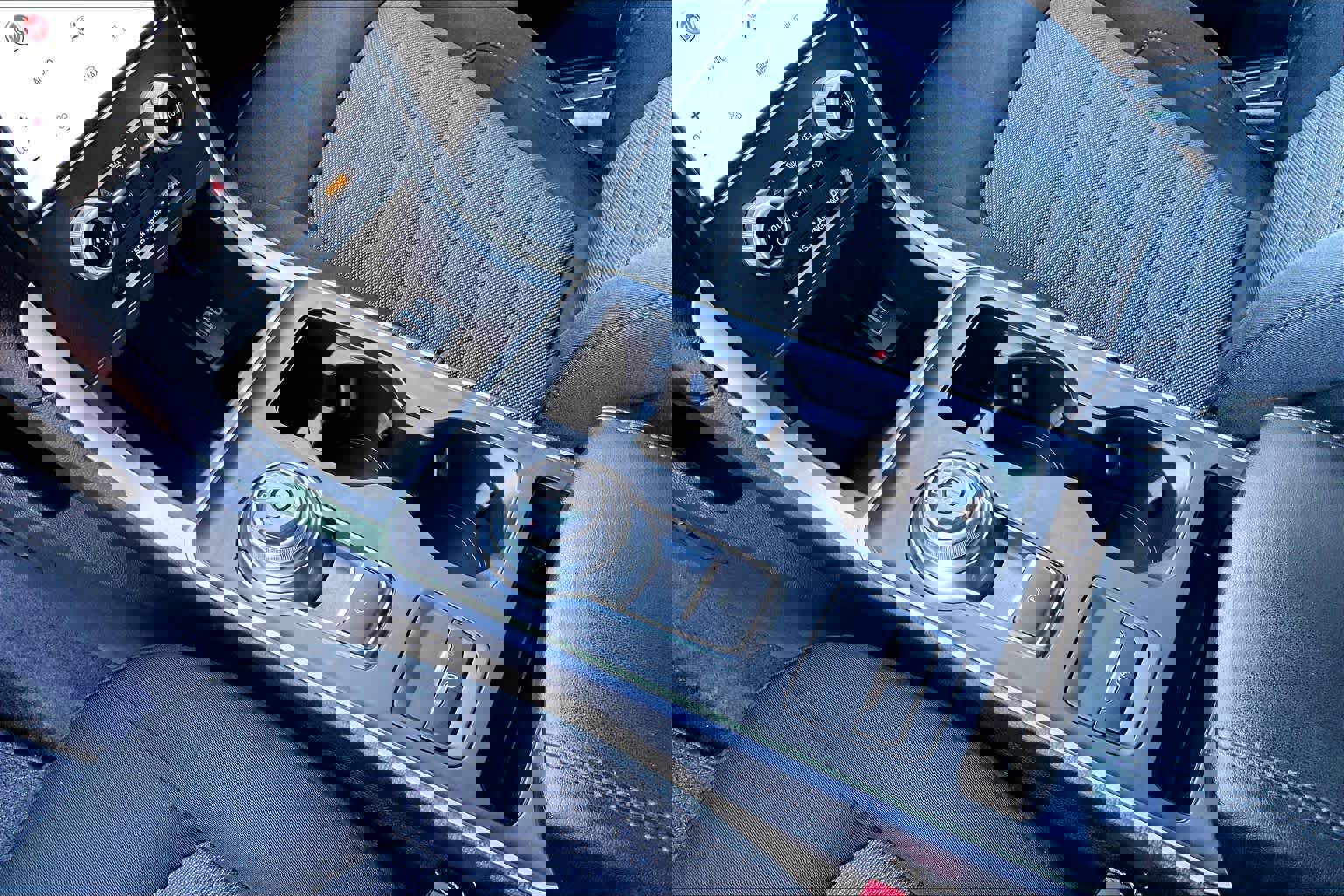 Certified 2023 Ford Edge SE image 17