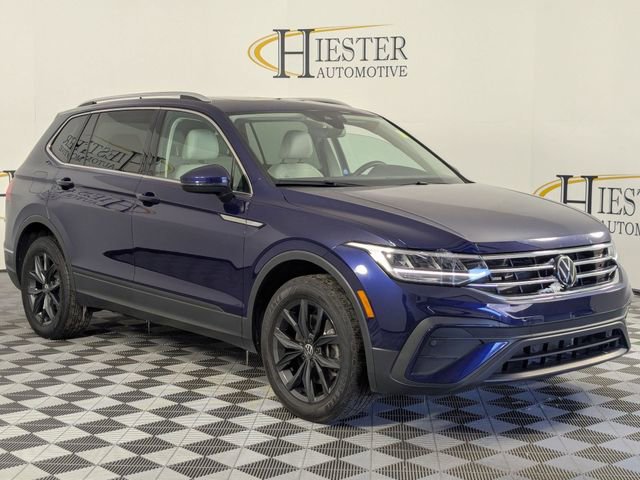 Used 2024 Volkswagen Tiguan SE image 2