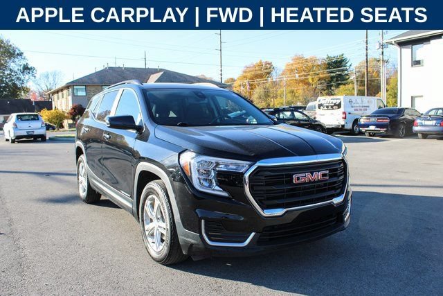 Used 2023 GMC Terrain SLE w/ Driver Convenience Package FWD image 2