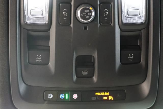Used 2023 Cadillac Escalade V AWD/4WD image 35