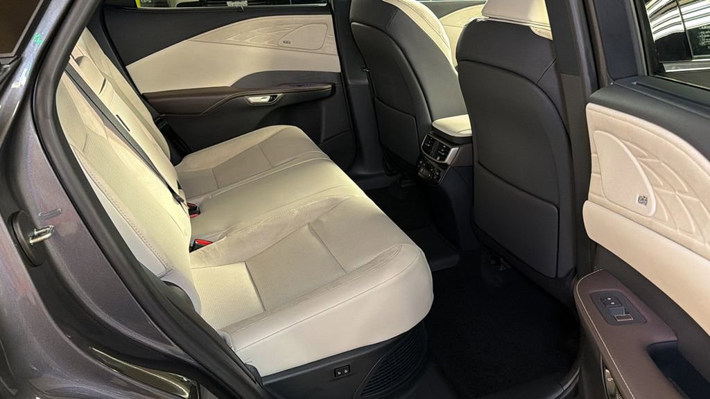 Certified 2025 Lexus RX 450h AWD w/ Convenience Package image 12