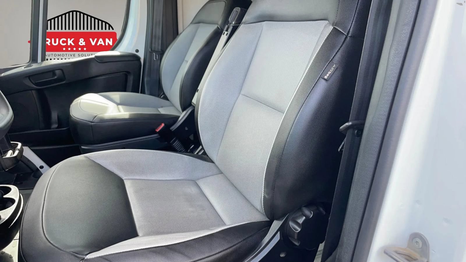 Used 2025 RAM ProMaster 3500 w/ Convenience Group FWD image 26