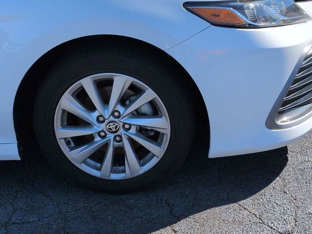 Used 2024 Toyota Camry LE image 10