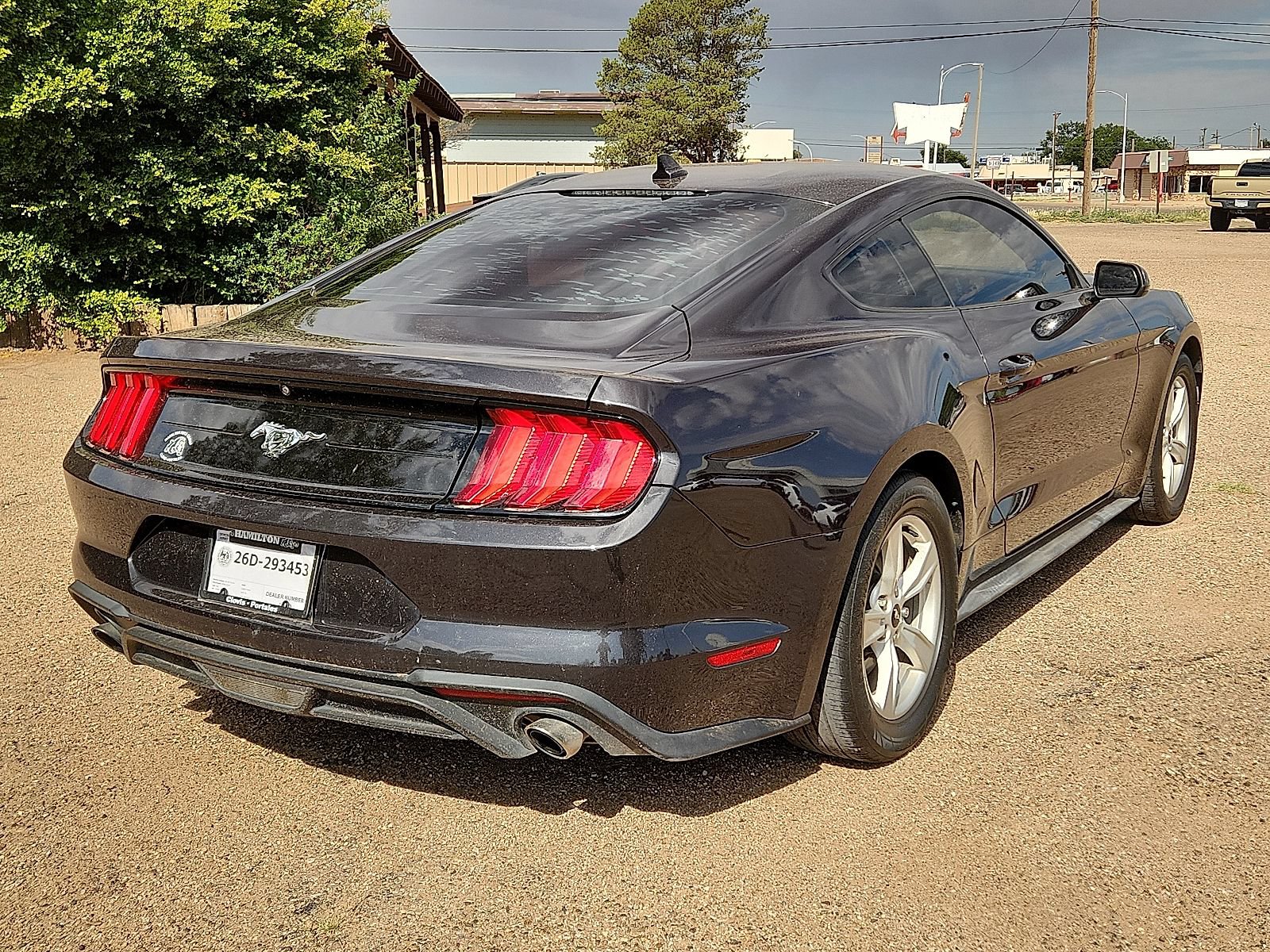 Used 2022 Ford Mustang Coupe RWD image 4