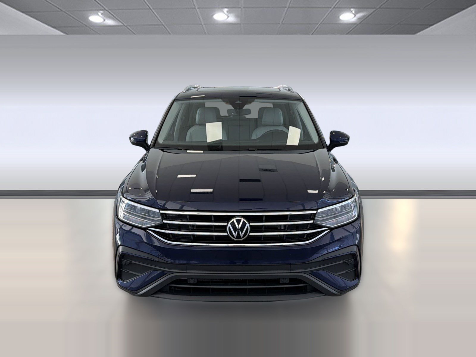 Used 2023 Volkswagen Tiguan SE w/ Panoramic Sunroof Package AWD/4WD image 6