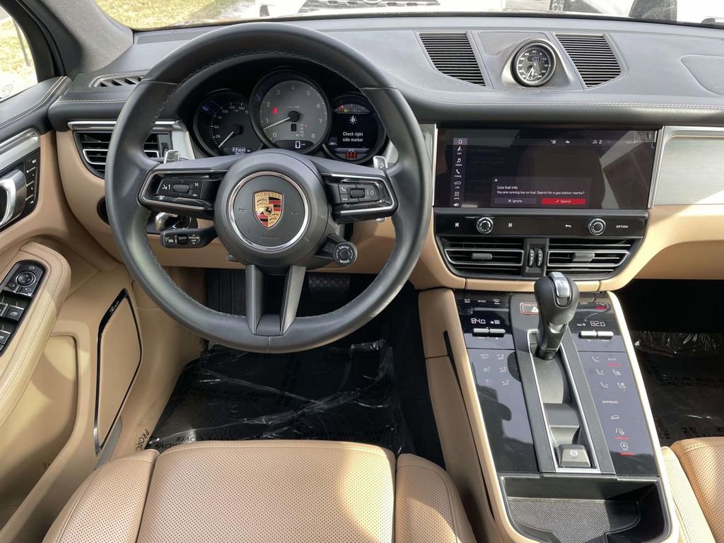 Used 2022 Porsche Macan S image 21