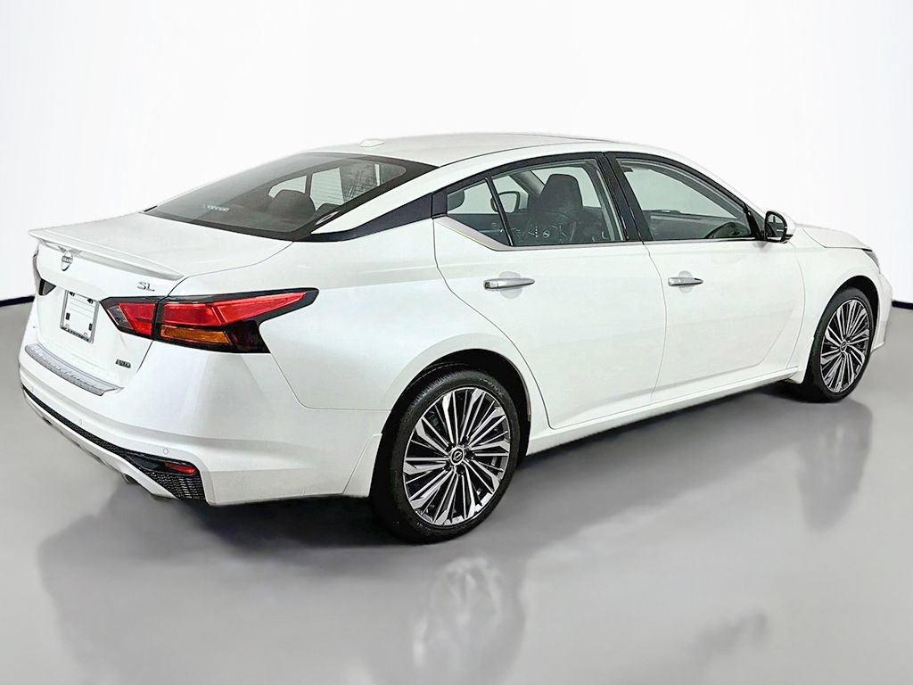 Used 2023 Nissan Altima 2.5 SL AWD/4WD image 13