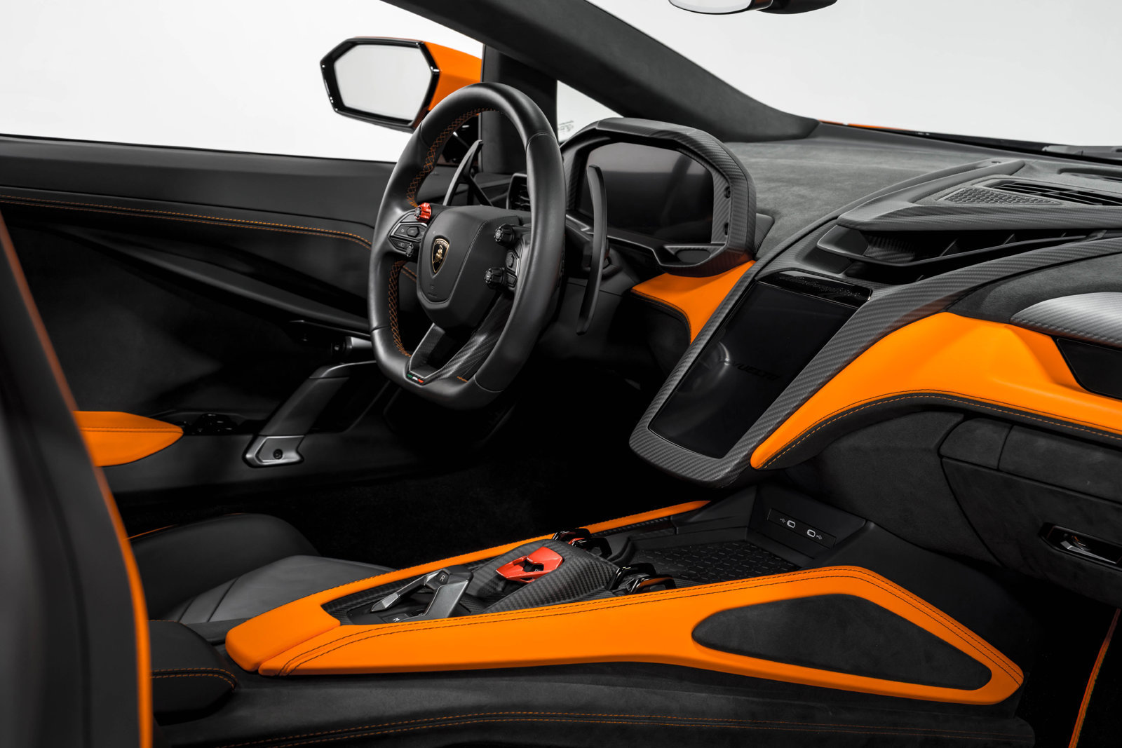 Used 2025 Lamborghini Revuelto AWD/4WD image 30