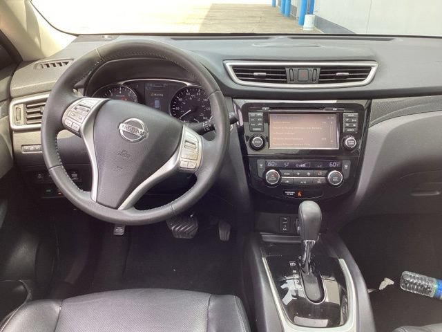 Used 2016 Nissan Rogue SL w/ SL Premium Package AWD/4WD image 17