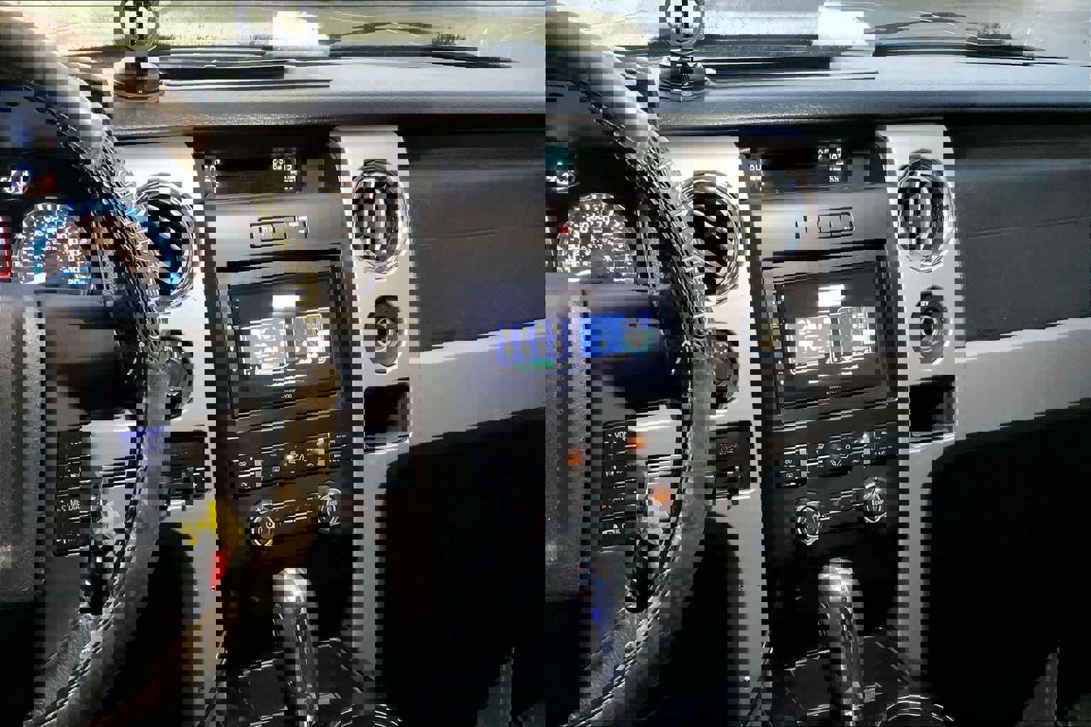 Used 2011 Ford F150 FX4 w/ FX Luxury Pkg AWD/4WD image 6